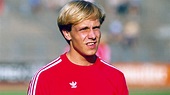 September 1983 - Rummenigge - Archiv - Tor des Monats - TV - sportschau.de