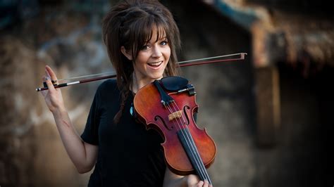 Lindsey Stirling Tears Up Los Angeles At Club Nokia