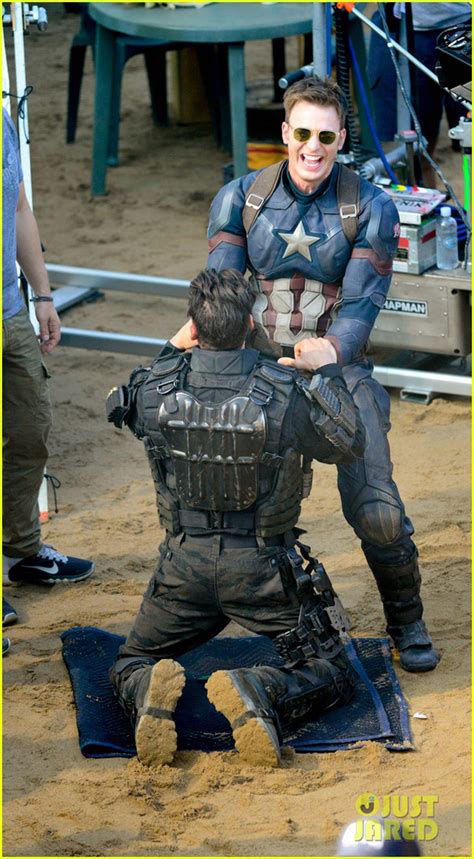 New Captain America Civil War Pics Know It All Joe