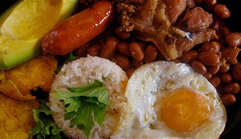 Check Out These Yummy Traditional Dishes Of Colombia Colombian