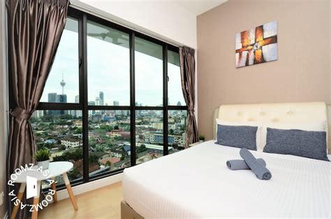 Suria klcc shopping centre and pavilion kuala lumpur are worth checking out if shopping is on the agenda, while those wishing to experience the area's popular attractions can. 1 bedroom 1 bathroom whole unit for rent at Setia Sky ...