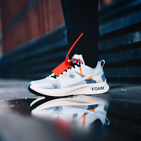 Rosa Bild Nike Off White Zoom Fly Black Outfit