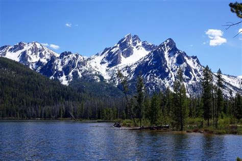 Minutes from golf, hunting, fishing, bird watching, water sports and winter sports too! 15 Best Lakes in Idaho - The Crazy Tourist | Mountain home ...