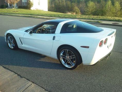 Sell Used White 2005 Chevrolet Corvette C6 With Chrome Z06 Wheels 6