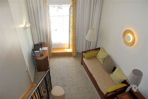 From wikimedia commons, the free media repository. Grand Hotel Beauvau Marseille Duplex Suite 5 - travelux