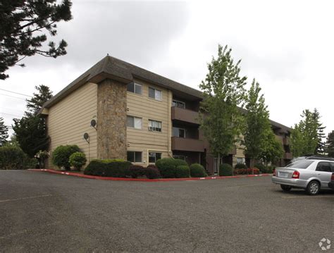 Madera Court Apartments Apartments In Wood Village Or