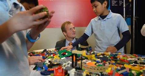 Lego øger Beskyttelsen Af De Barnlige Kunder