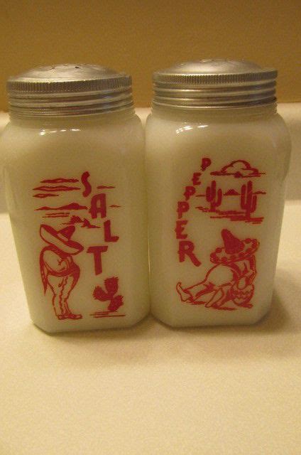 Siesta Sam Sombrero Saalt Pepper Shakers Vintage Hazel Atlas Milk Glass