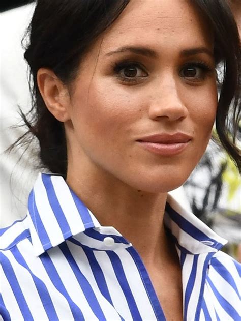 the simple reason meghan markle couldn t wear her hat at wimbledon in 2023 celebrity makeup