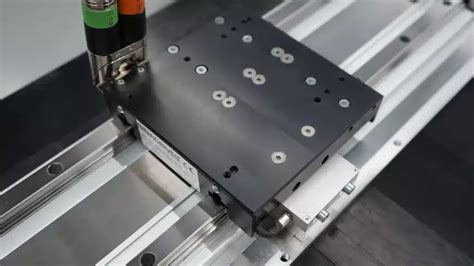 Compact Linear Motor Stages Sinadrives