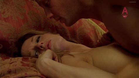 Naked Kelly Reilly In Joes Palace