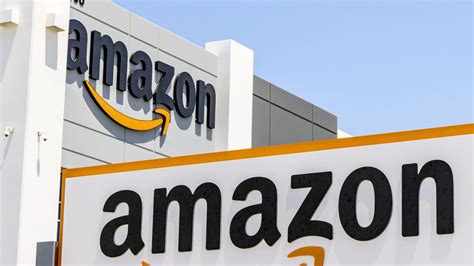 Amazon Hiring Spree Adds 1400 Workers Per Day