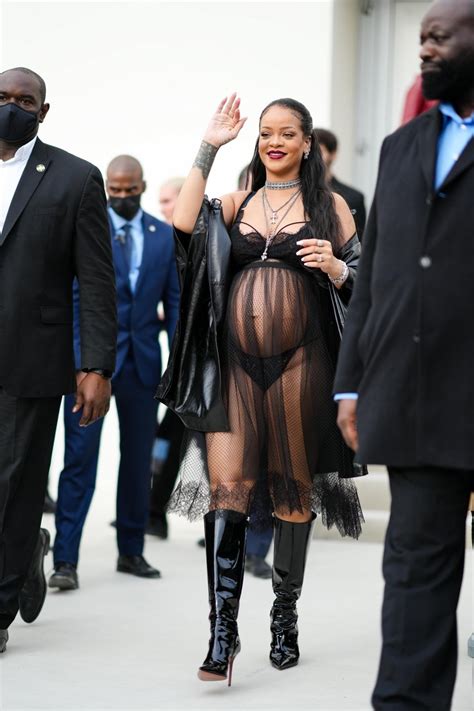 Rihanna Wears Her Sexiest Pregnancy Style Yet To Paris Fashion Week Entertainment Tonight