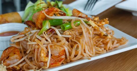 Looking for a way to instantly discover the nearest thai restaurants that offer the best typical food nearby, such as the traditional bread banh mi nearby ? Thai Food Workshop - UVM Bored