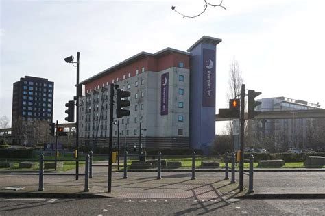 2 london docklands excel premier inn ideally located next to the excel centre, 20 minutes from the o2 arena by public transport and 20 minutes by car and very close to london borough of newham city farm. Premier Inn London Docklands (Excel) | englandrover.com
