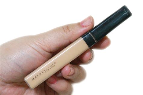 Maybelline Fit Me Concealer In 20 Sand Sable Review Photos Swatches