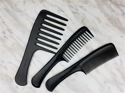 Detangling 4c Hair With A Comb From A To 4z 4c Hair Care Made Simple