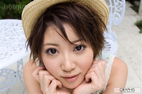 Graphis Gals No Makoto Yuuki Silkiness Share Erotic Asian Girl Picture Livestream