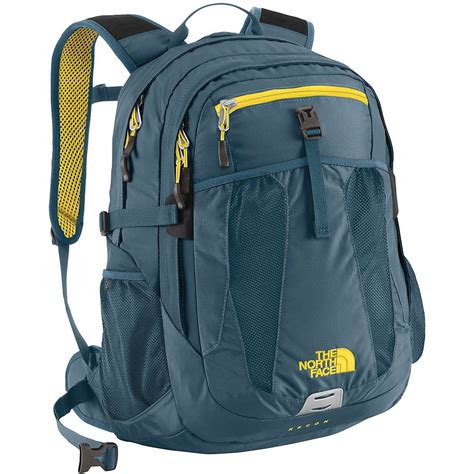 11.5 x 17.75 (29.2 cm x 45 cm) volume: The North Face Recon Backpack - at Moosejaw.com