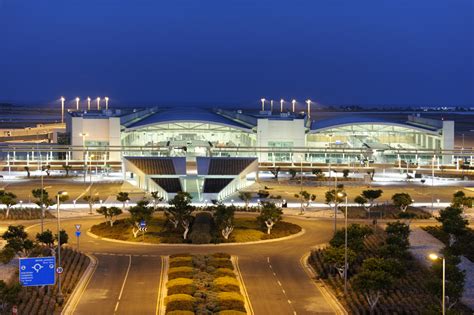 Die republik zypern ist ein inselstaat im mittelmeer. Larnaca International Airport - Cyprus By Bus