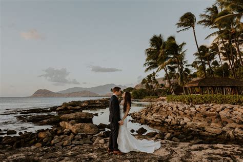 Oahu Elopement Guide Featured Vendors Wandering Weddings