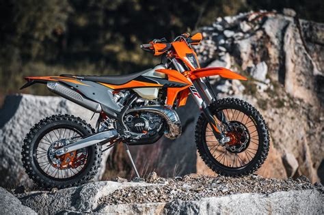 250 exc‑f is available with manual transmission. KTM EXC 2021