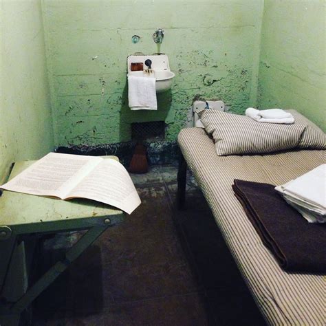 Prison Cell In Alcatraz State Penitentiary Alcatraz Alcatraz Island