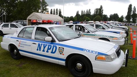 Ford Crown Victoria Police Interceptor Nypd Youtube