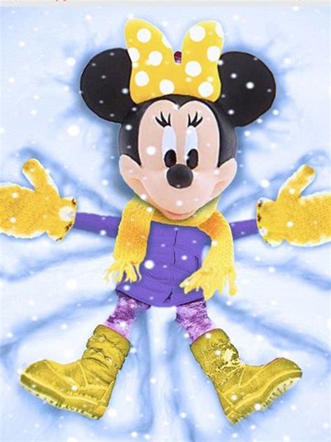 Minnie Mouse Making A Snow Angel My Favorite Minnie Mouse