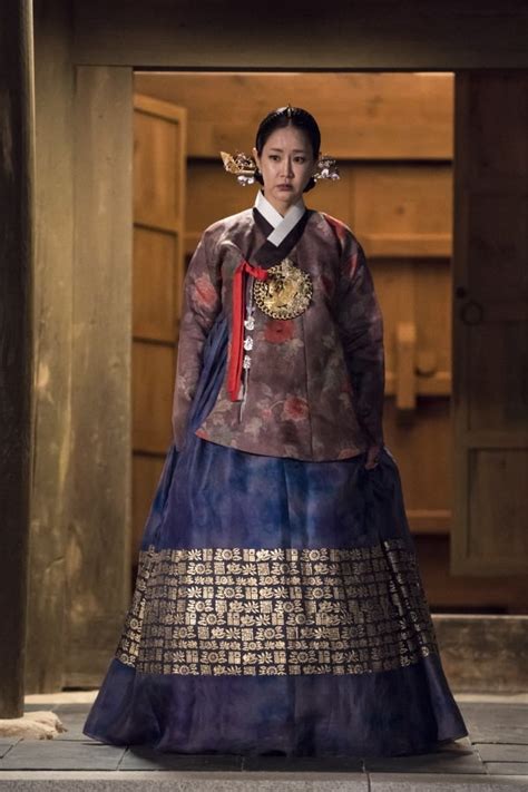 Is a south korean actress best known for her lead role in my. Shin Eun Kyung Is A Regal But Terrifying Empress Dowager ...