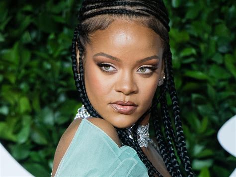 Rihanna Primer Selfie Sin Maquillaje De 2020