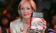 J.K. Rowling: le vendite dei suoi libri sono in calo dopo le accuse di ...