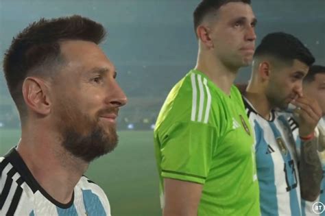 Lionel Messi Struggles To Hold Back Tears At Argentinas Incredible World Cup Homecoming Daily