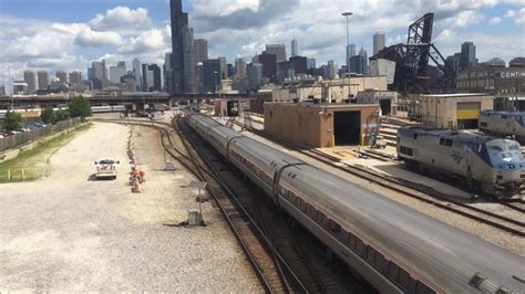 Metra Amtrak Action At The Chicago River Bridge With Bnsf Freight Youtube