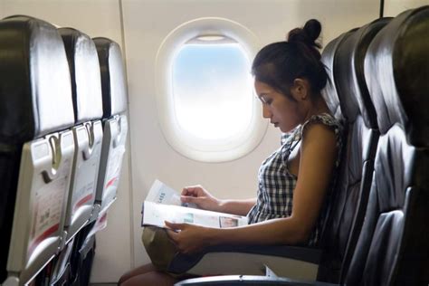 Em Viagens De Avião é Solicitado Aos Passageiros O Desligamento