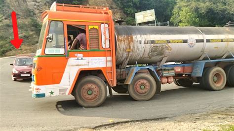 Tanker Lorry Vs Empty Lorry Different Turning Dhimbam Ghat Road