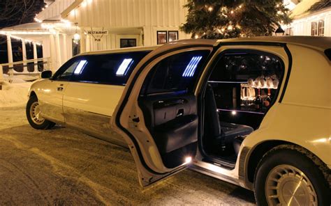 10 Reasons To Book A Limo Rental For Your Next Event Ultimate Town Car