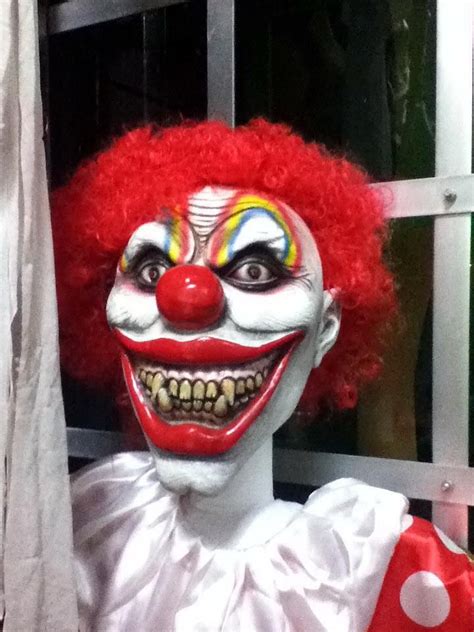 Pin By Susan Demeter On Halloween Ideas Freaky Clowns Creepy Clowns