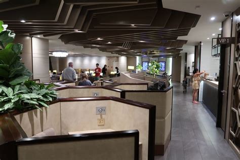 Plaza premium lounges are lounges that are part of the plaza premium group lounge network and they are located all over the world (44 international airports). Plaza Premium Lounge Terminal 1 Singapore Changi Airport ...