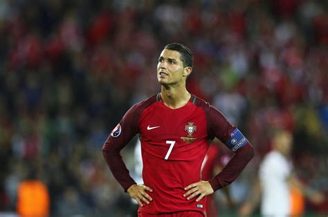Polska odpadła z euro 2016, przegrywając w rzutach karnych z portugalią 3:5. Euro 2016: Polska - Portugalia. Cristiano Ronaldo zakończy ...