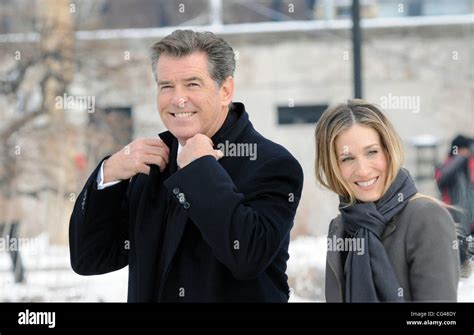 sarah jessica parker and pierce brosnan on the set of the film i don t know how she does it