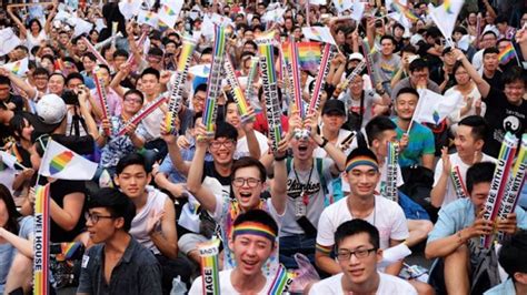 Taiwan Has Become The First Country In Asia To Legalise Same Sex Marriage Grazia