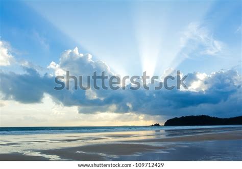 Tropical Beach Sunset Sky Lighted Clouds ภาพสต็อก 109712429 Shutterstock