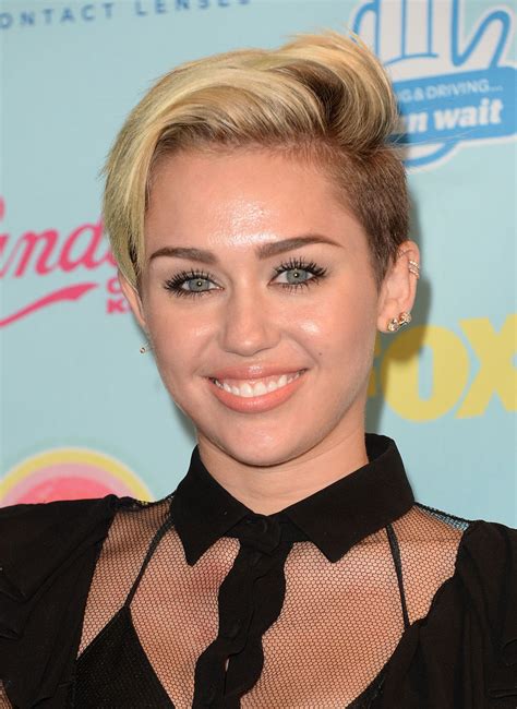 Miley Cyrus Short Hairstyles 28 Miley Cyrus Hairstyles Hair Cuts And