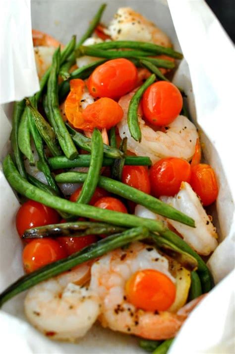 Find & download free graphic resources for parchment paper. Quick & Easy Dinner: Fish & Shrimp in Parchment Paper!