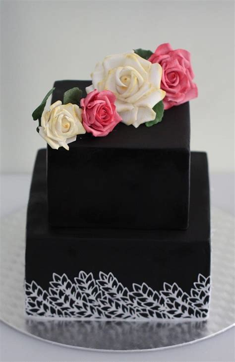 Black And Roses Decorated Cake By Noumika Cakesdecor