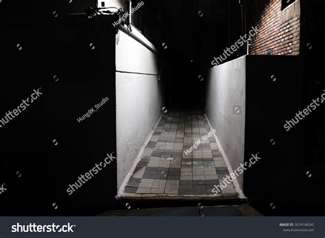 Picture Dark Alleyway Stock Photo 1674146545 Shutterstock