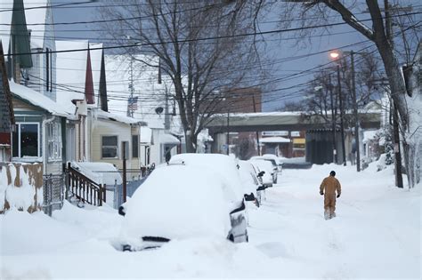 Heavy Snow Keeps Falling In Buffalo Area Straining Nerves And Roofs