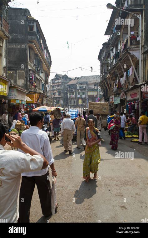 Typical Everyday Life In Mumbai India Stock Photo Alamy