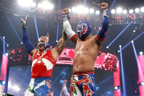 Actualización Sobre Los Planes Del Rey Mysterio Vs Sin Cara En